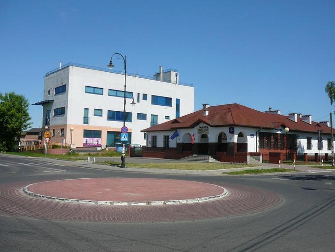 Poczta w Raszynie.JPG en The post office in Raszyn pl Poczta w Raszynie own Humanista-pl Raszyn Post offices in Masovian Voivodeship Raszyn